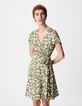 Wikkeljurk in kaki met plantenprint voor dames in de zomer-4