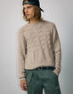 Kittgrauer Herrenstrickpullover mit Zopfmuster-1