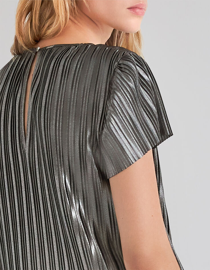 Women’s silver pleated loose top-3 Women’s silver pleated loose top-3