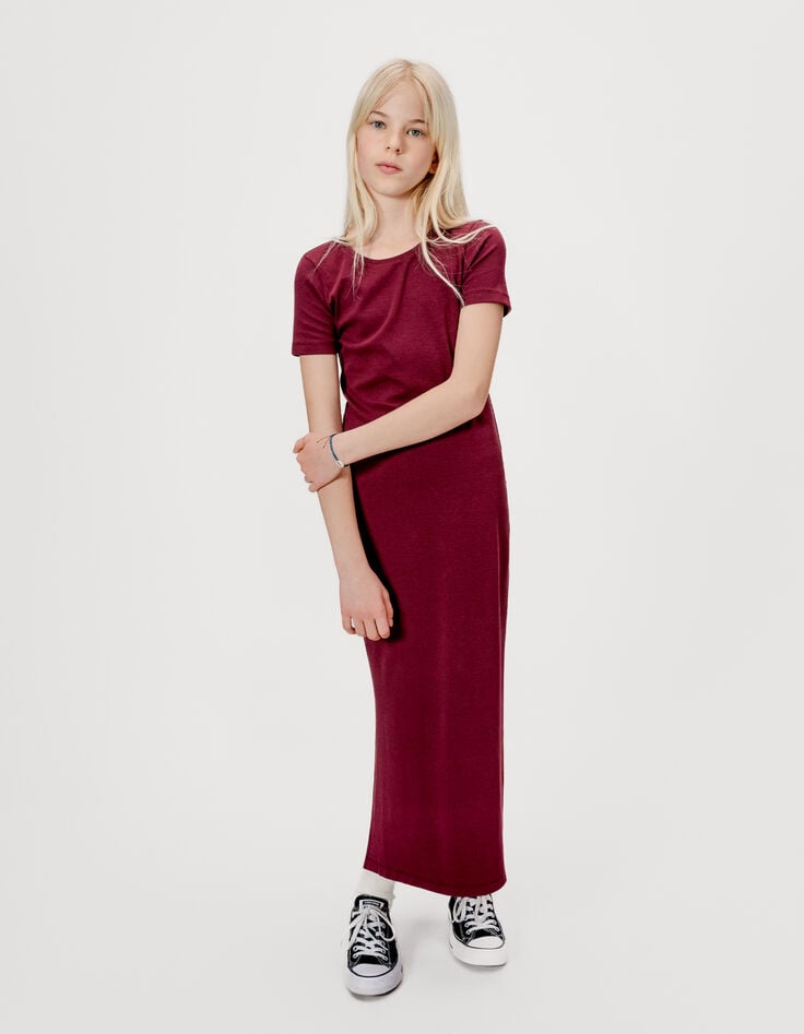 Langes bordeauxrotes Mädchen-T-Shirt-Kleid-2 Langes bordeauxrotes Mädchen-T-Shirt-Kleid-2