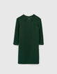 Vestido verde con collar de eslabones metal delante mujer-4