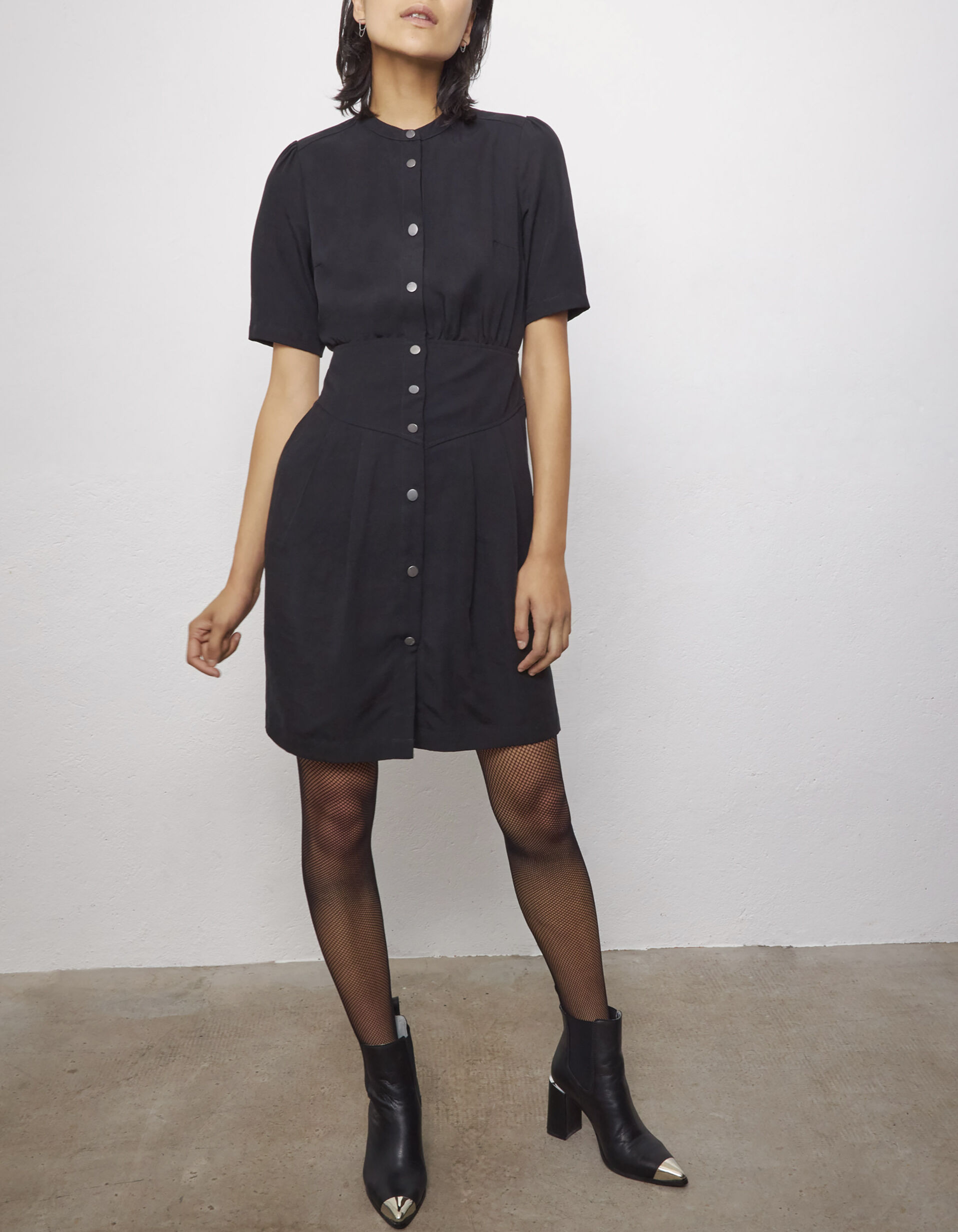 Robe en lin boutonnée devant online