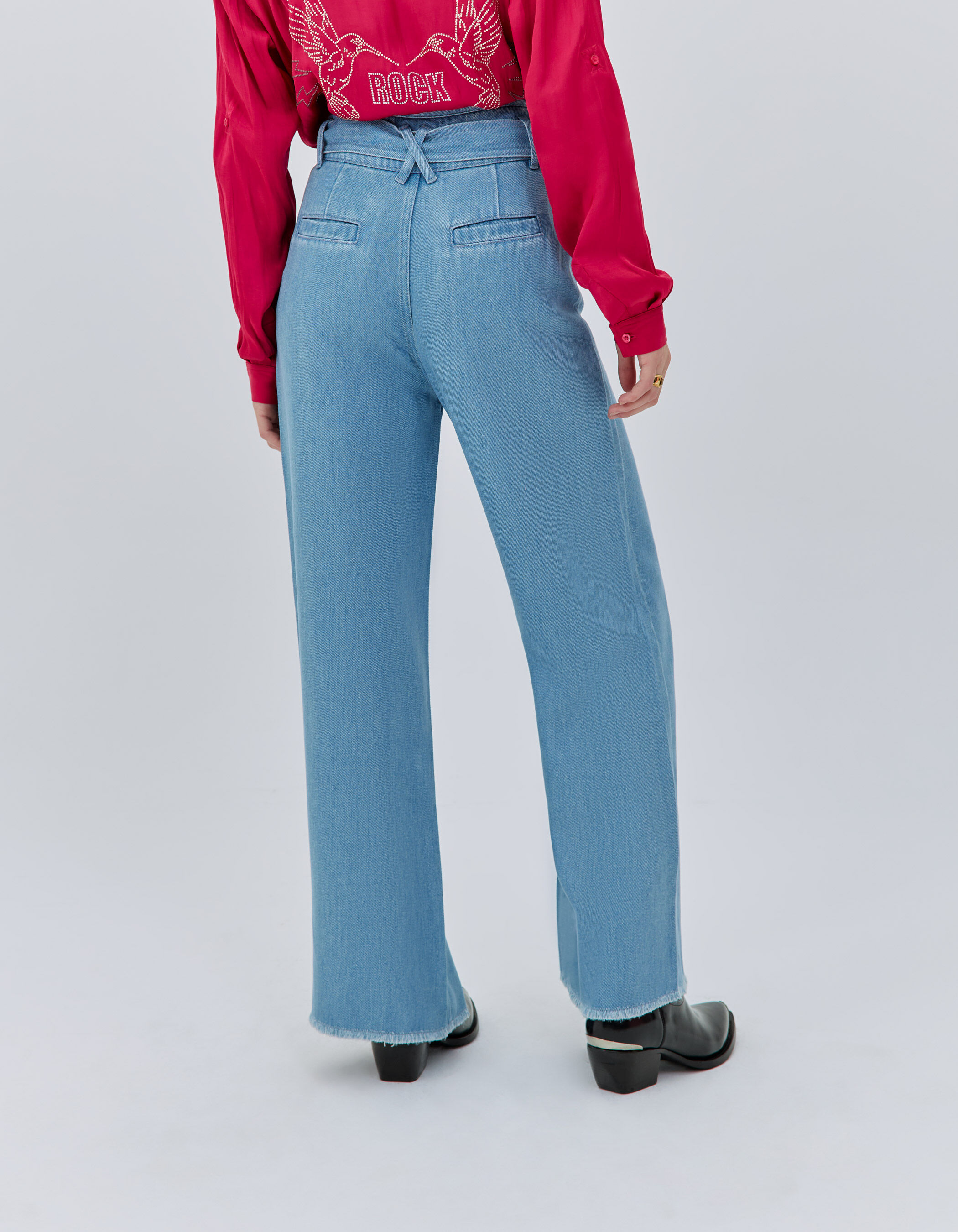 Belted high rise discount jeans