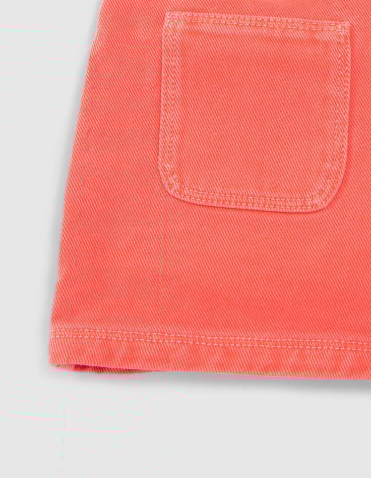 Short en jean rouge upcyclé poches plaquées fille-4