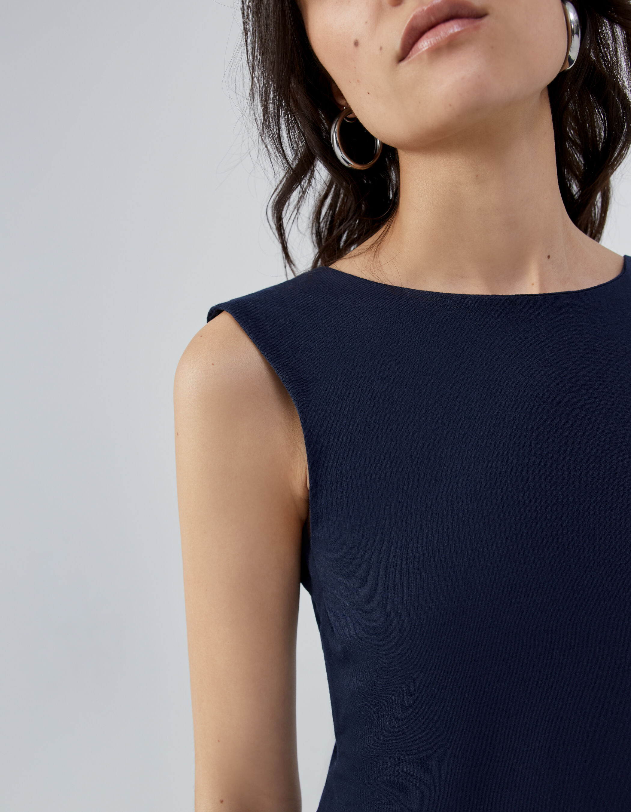Vestido azul espalda abierta con ocho mujer