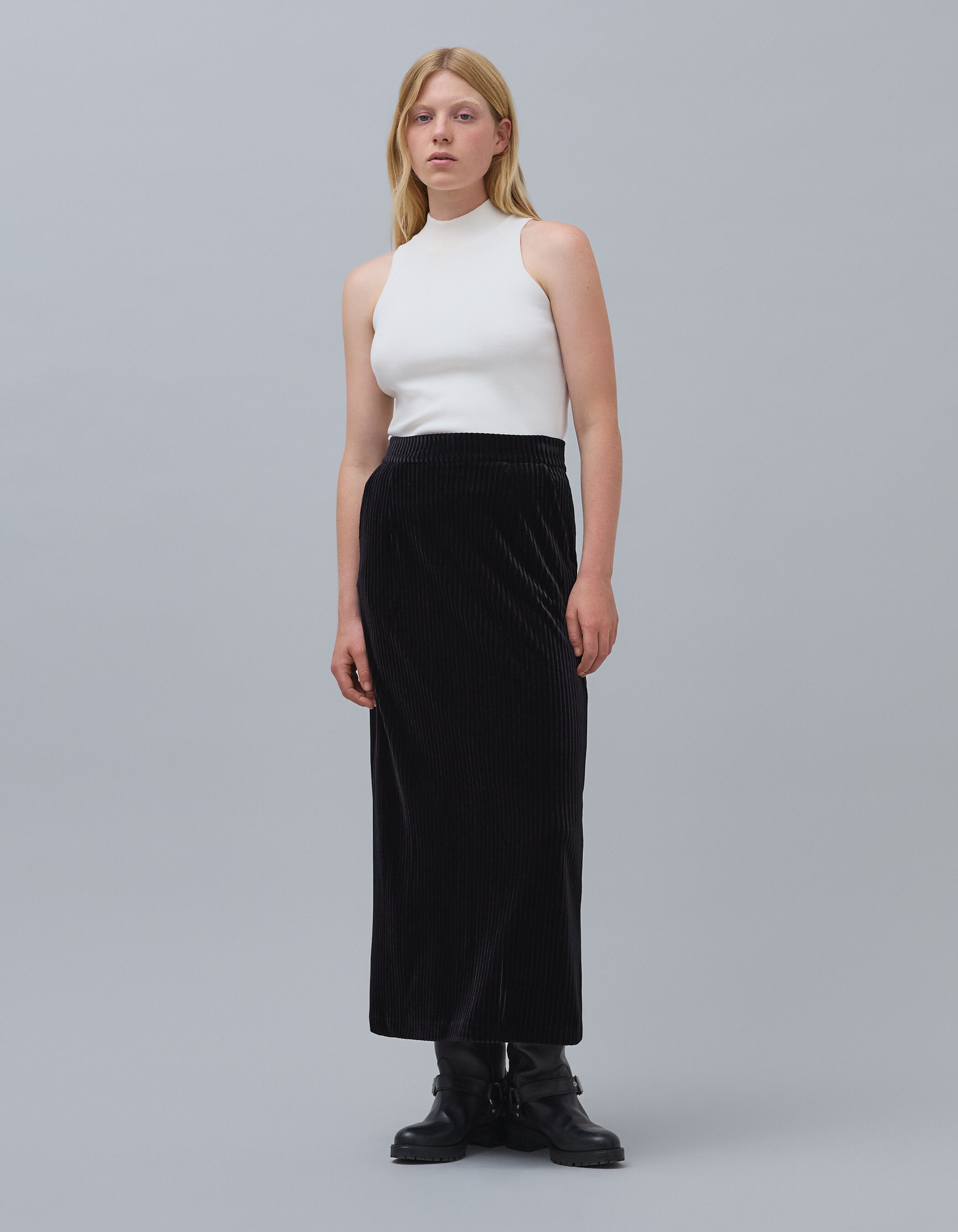 Women s black corduroy pencil skirt IKKS