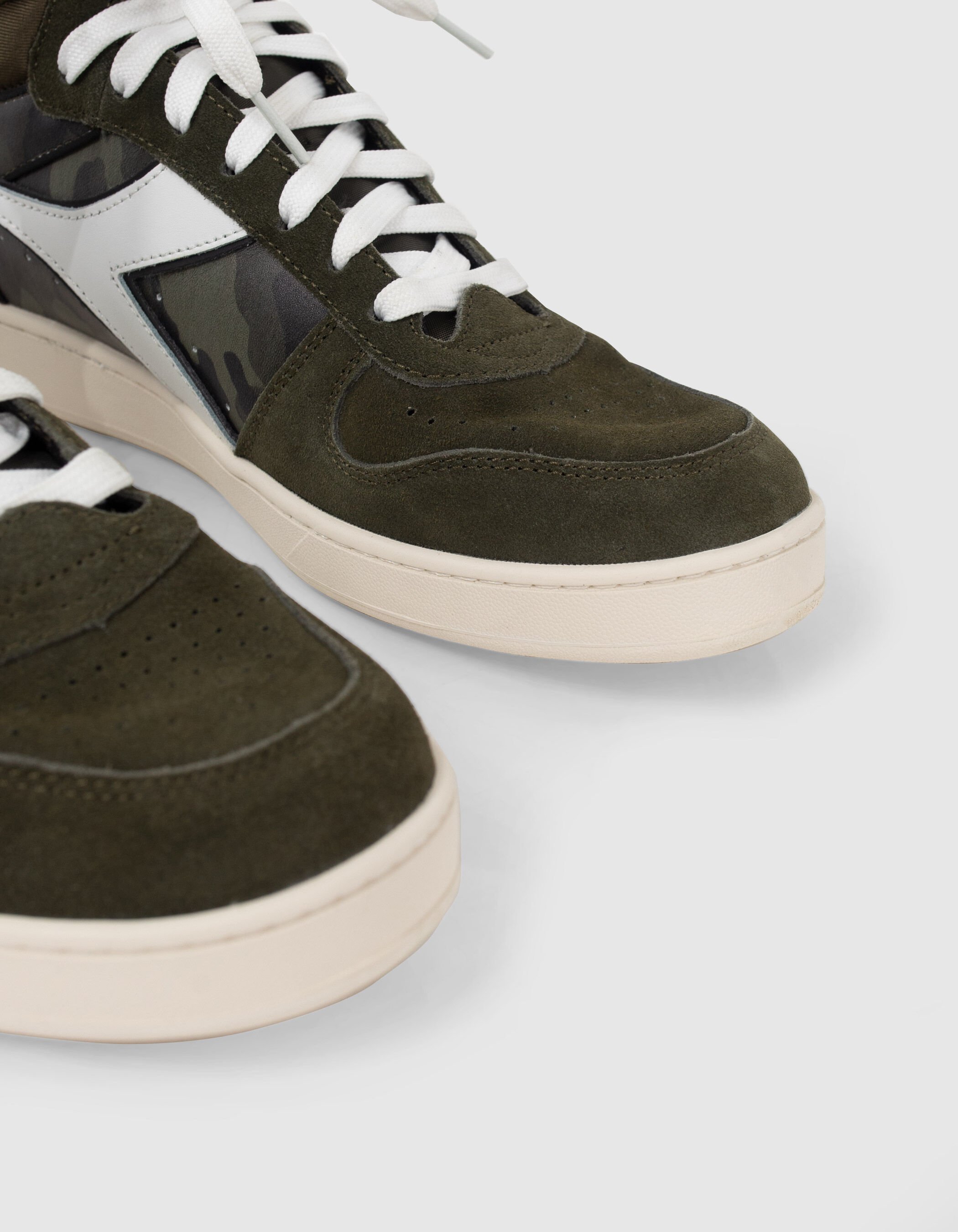 Diadora b elite camo hot sale