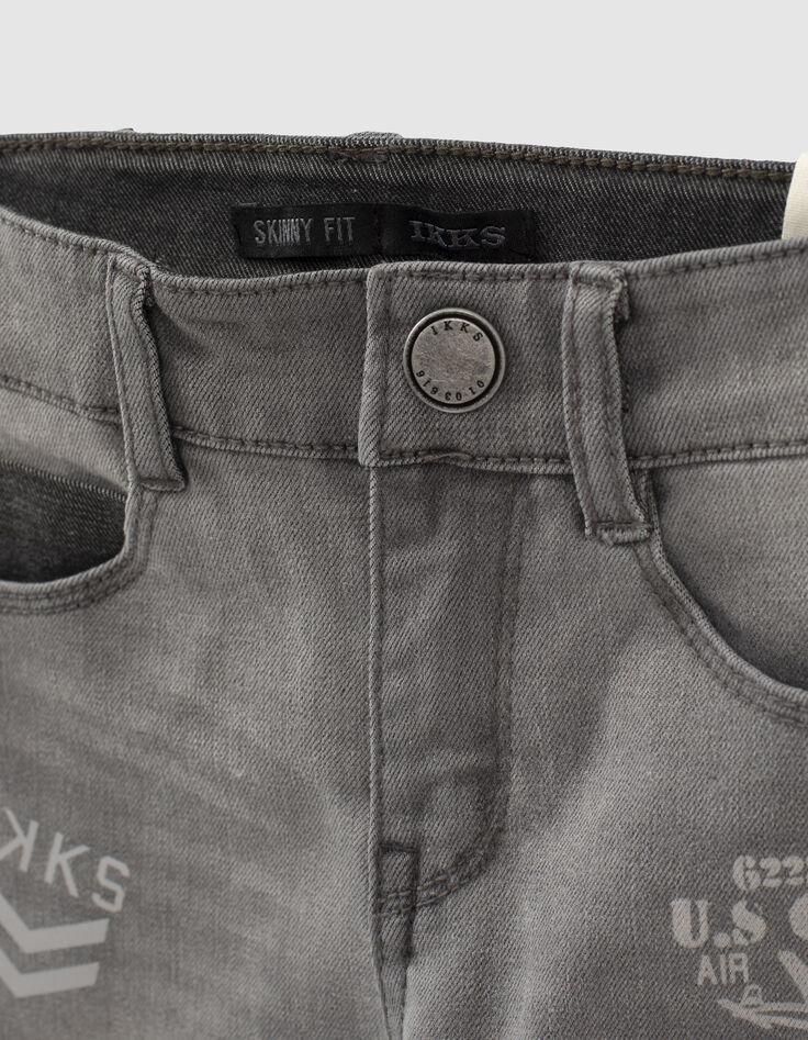 Light grey skinny jeans met print en badge jongens -3