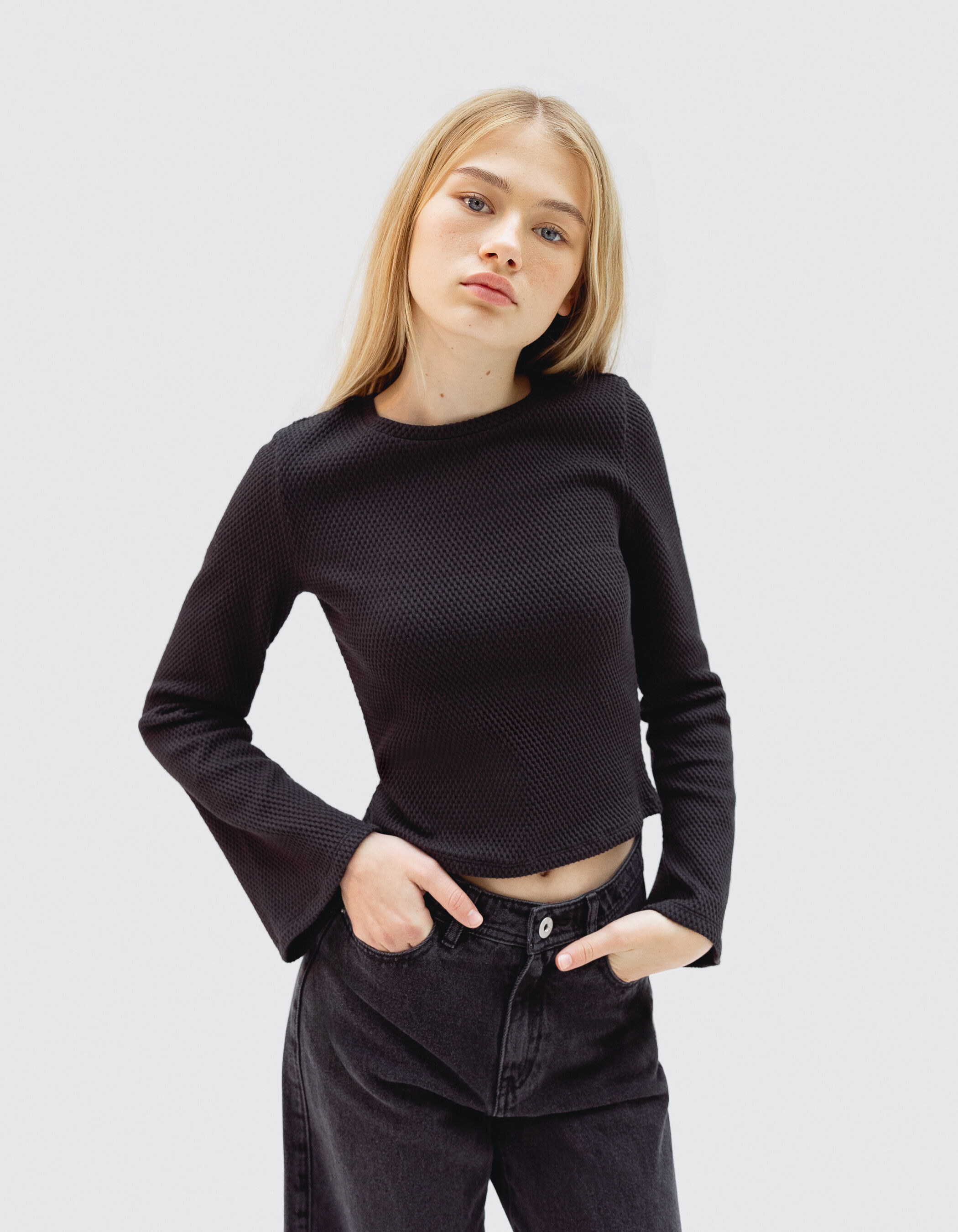 T shirt noir maille fantaisie manches trompette fille IKKS