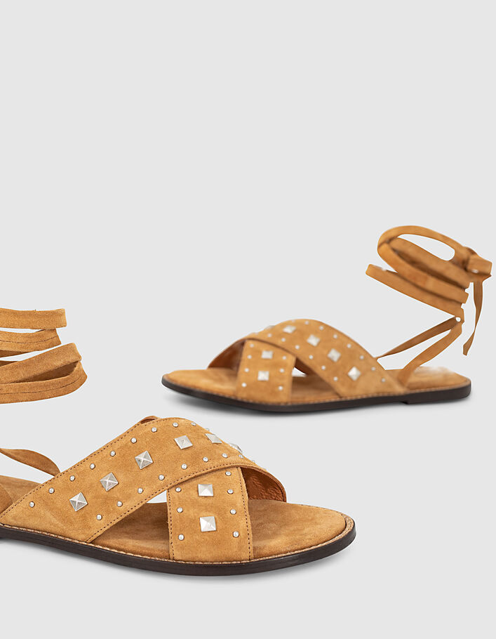 Sandales plates à lacet en cuir camel détails clous femme - IKKS