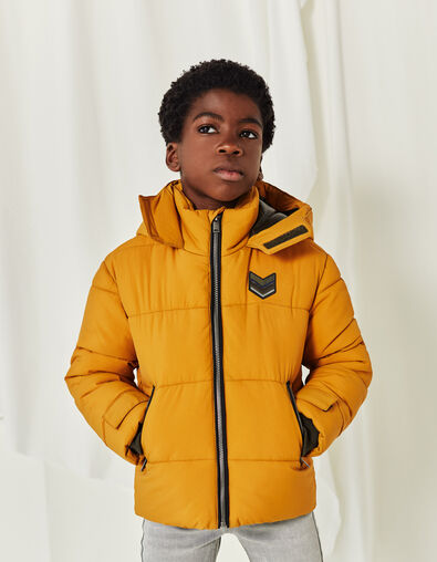 Boy’s ochre hooded padded jacket with zipped pockets - IKKS