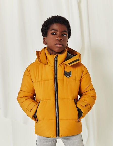 Boy’s ochre hooded padded jacket with zipped pockets
