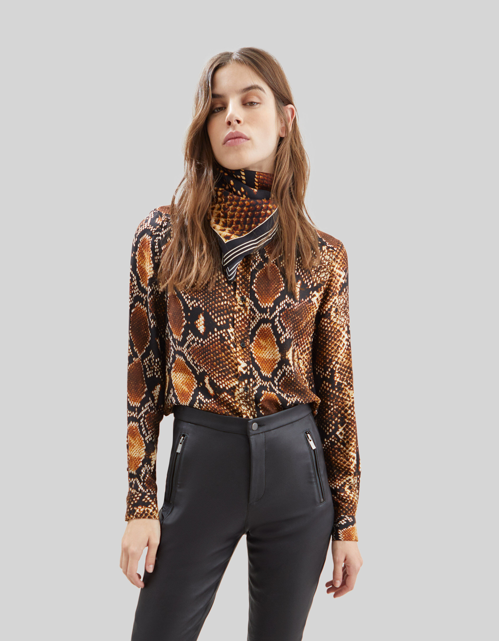 Pure Edition Women s mahogany shirt with rock python print IKKS