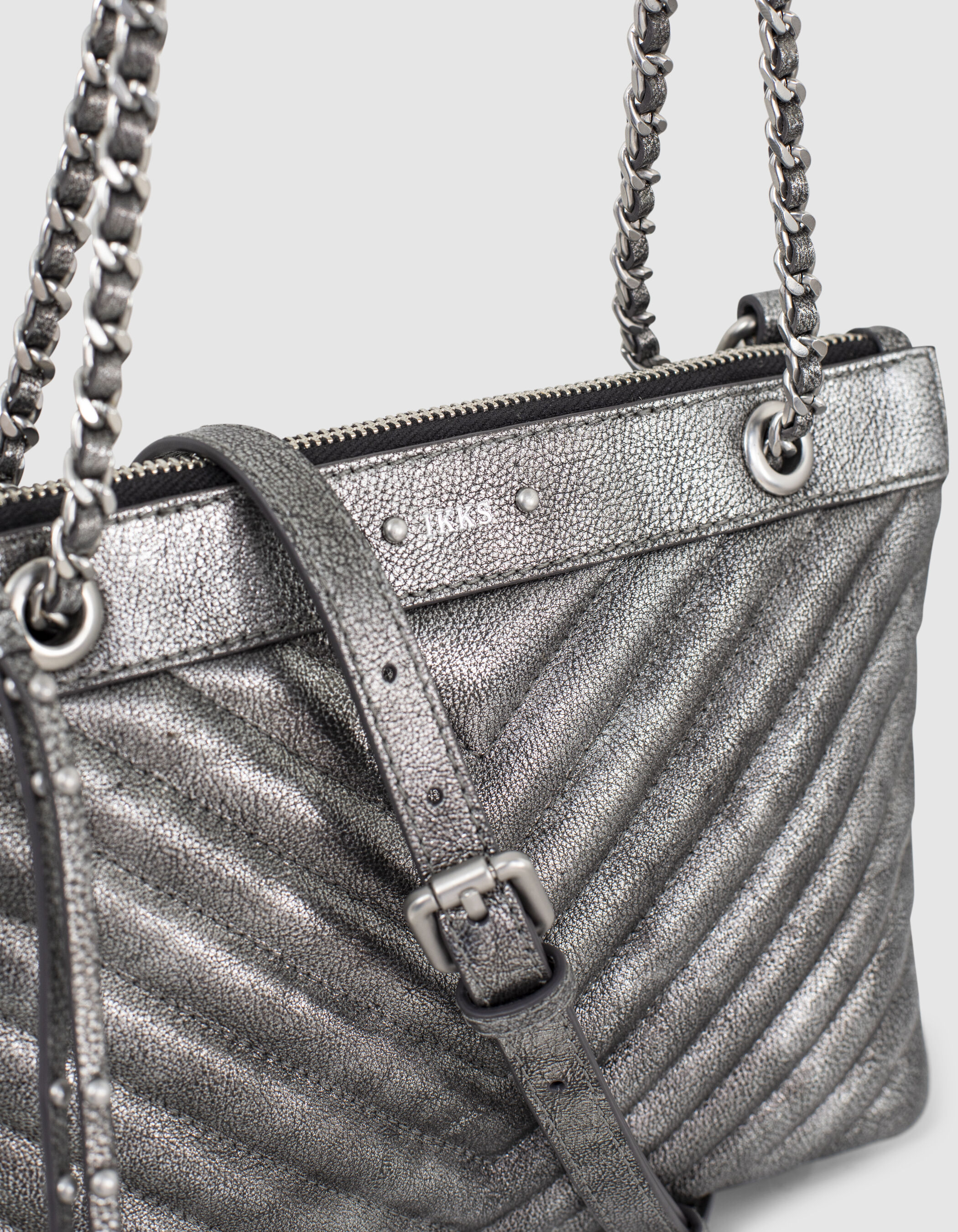 Women s chevron METALLIC 1440 REPORTER clutch bag