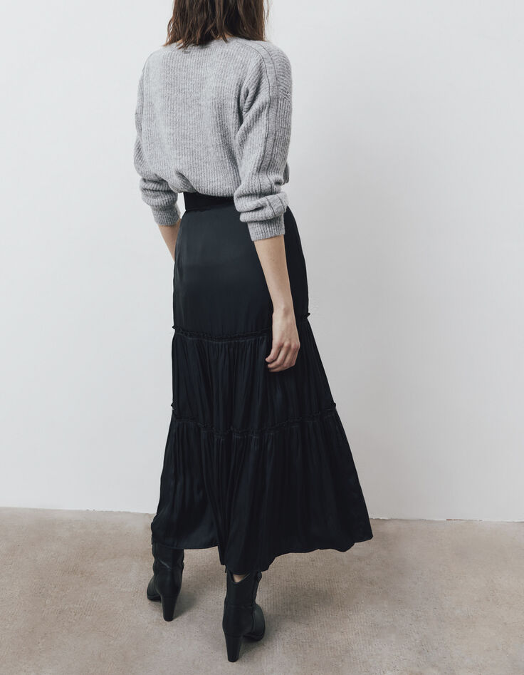 Lange zwarte damesrok met fronsels-2