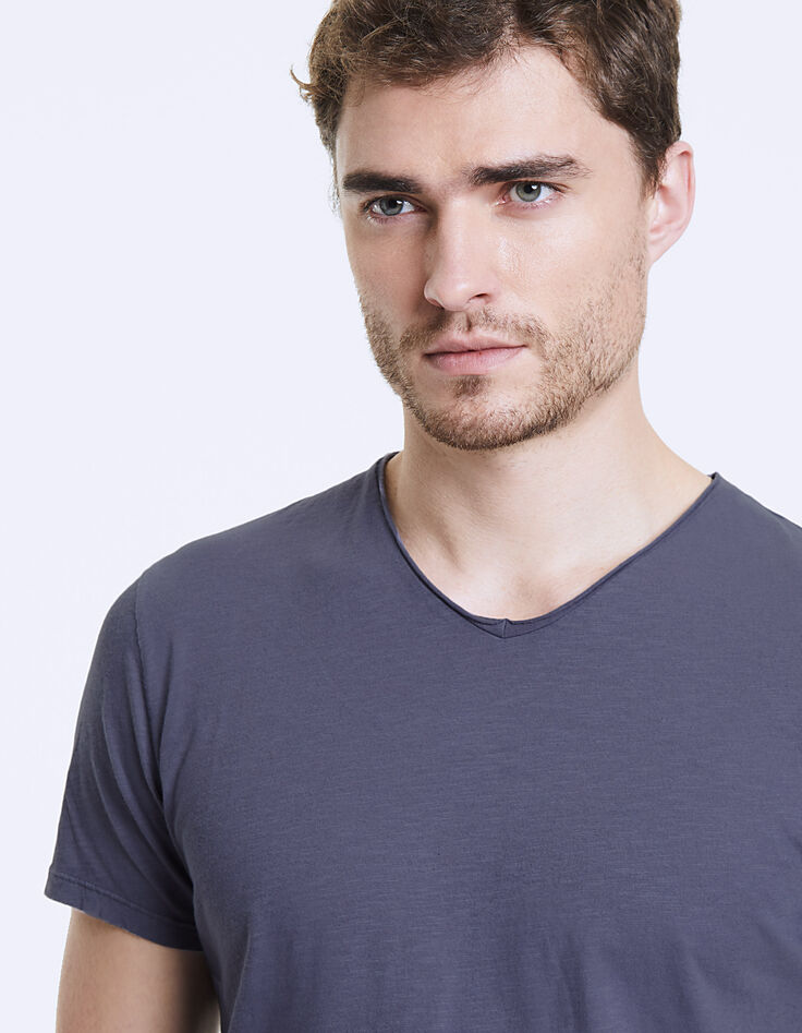 Tee-shirt L'Essentiel shadow à col V Homme-2 Tee-shirt L'Essentiel shadow à col V Homme-2