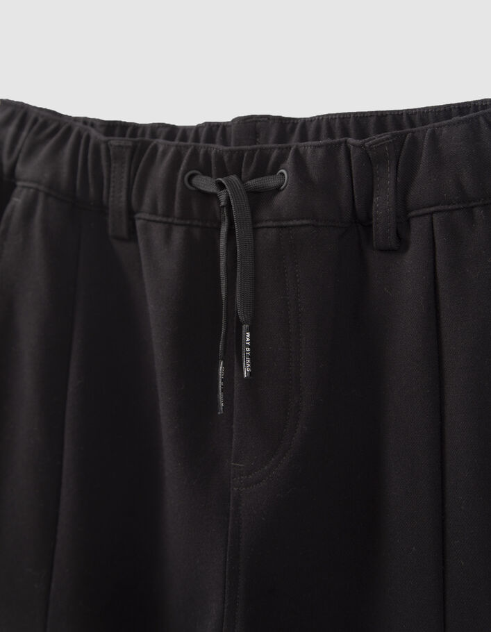 Schwarze Jungencargohose im Jogginglook-2