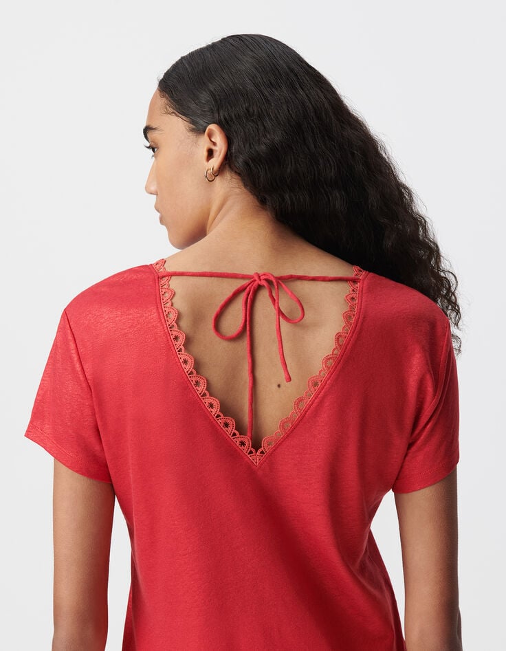Rotes T-Shirt, V-Ausschnitt vorne/hinten-5 Rotes T-Shirt, V-Ausschnitt vorne/hinten-5