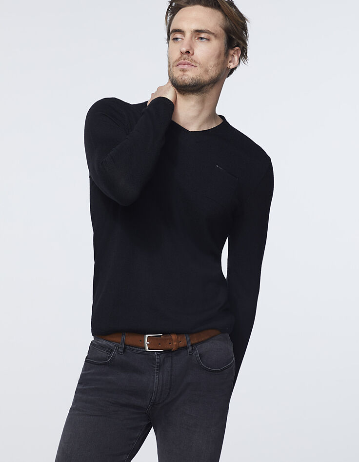 Schwarzer Herrenpullover mit V-Ausschnitt und Brusttasche-2 Schwarzer Herrenpullover mit V-Ausschnitt und Brusttasche-2