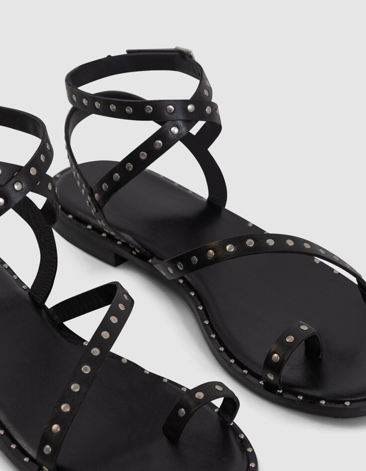 Sandales-tongs plates noires cuir clouté Femme-6