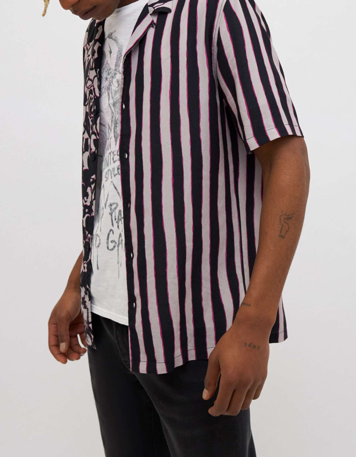 Black and white shop striped shirt with roses