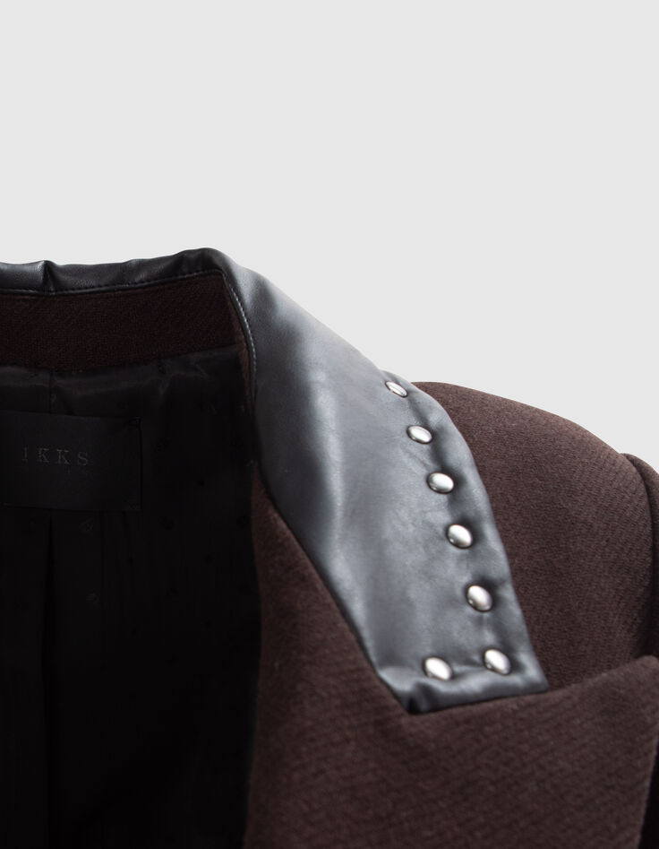 Lange chocoladebruine jas met rock-kraag studs Dames-2 Lange chocoladebruine jas met rock-kraag studs Dames-2