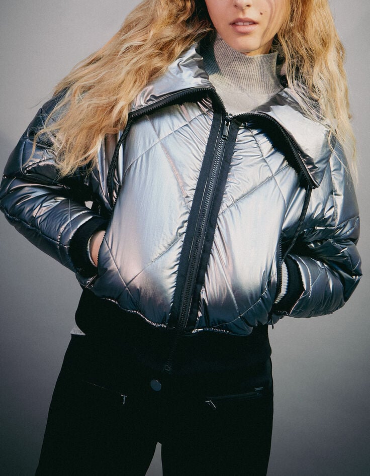Kurze, schwarze Damensteppjacke mit verdeckter Kapuze-5