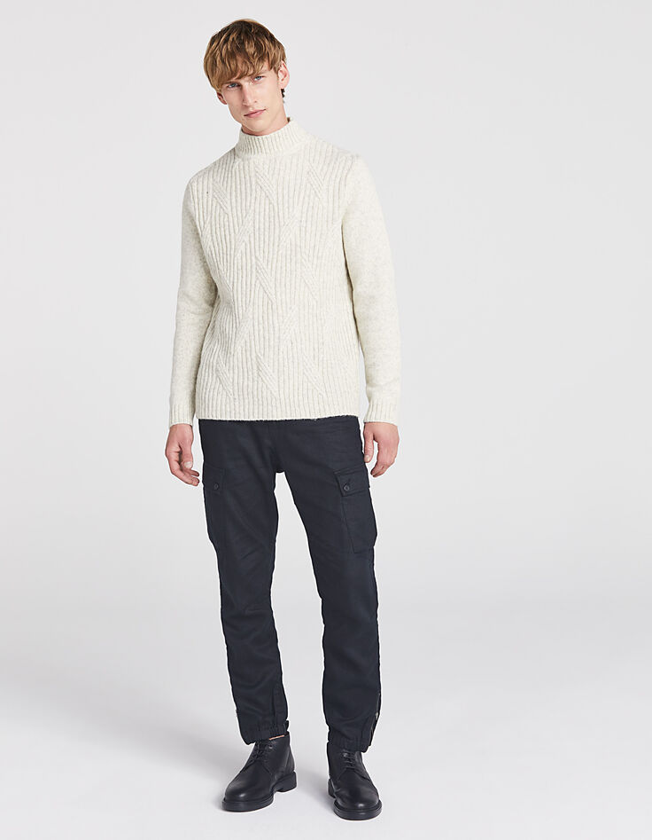 Pantalón battle CROPPED negro de lino y bajos elásticos Hombre-6