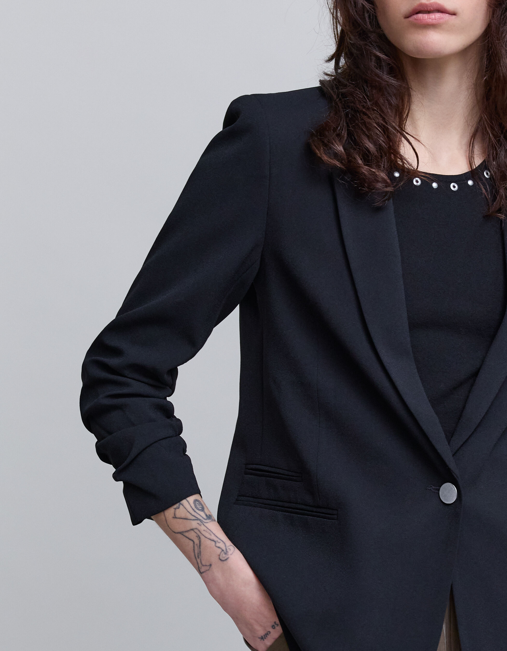 Women s black crepe suit jacket IKKS