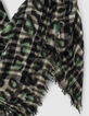 Chèche en laine motif léopard vert blanc et noir femme-3