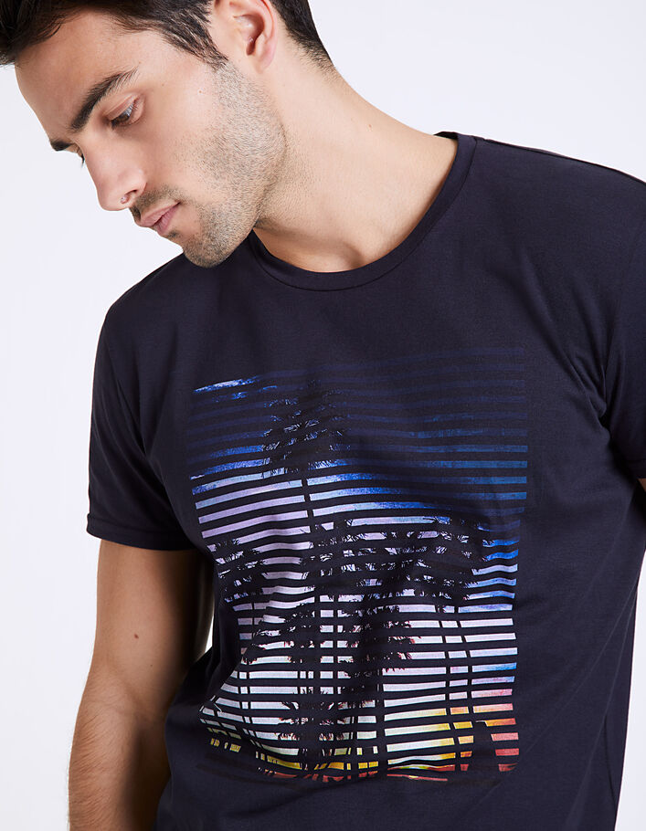 Camiseta marina con foto de palmeras y rayas Hombre - IKKS