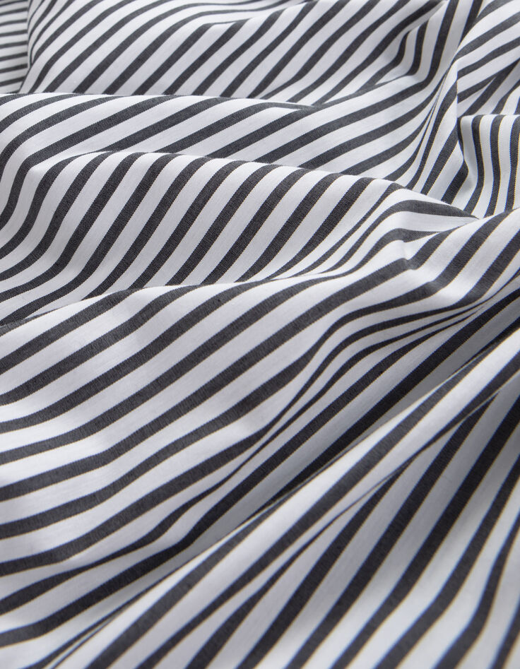 Camisa negra oversize con rayas blancas y bolsillo bordado-8 Camisa negra oversize con rayas blancas y bolsillo bordado-8