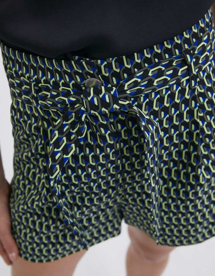 Shorts tiro alto negros estampado gráfico mujer-4