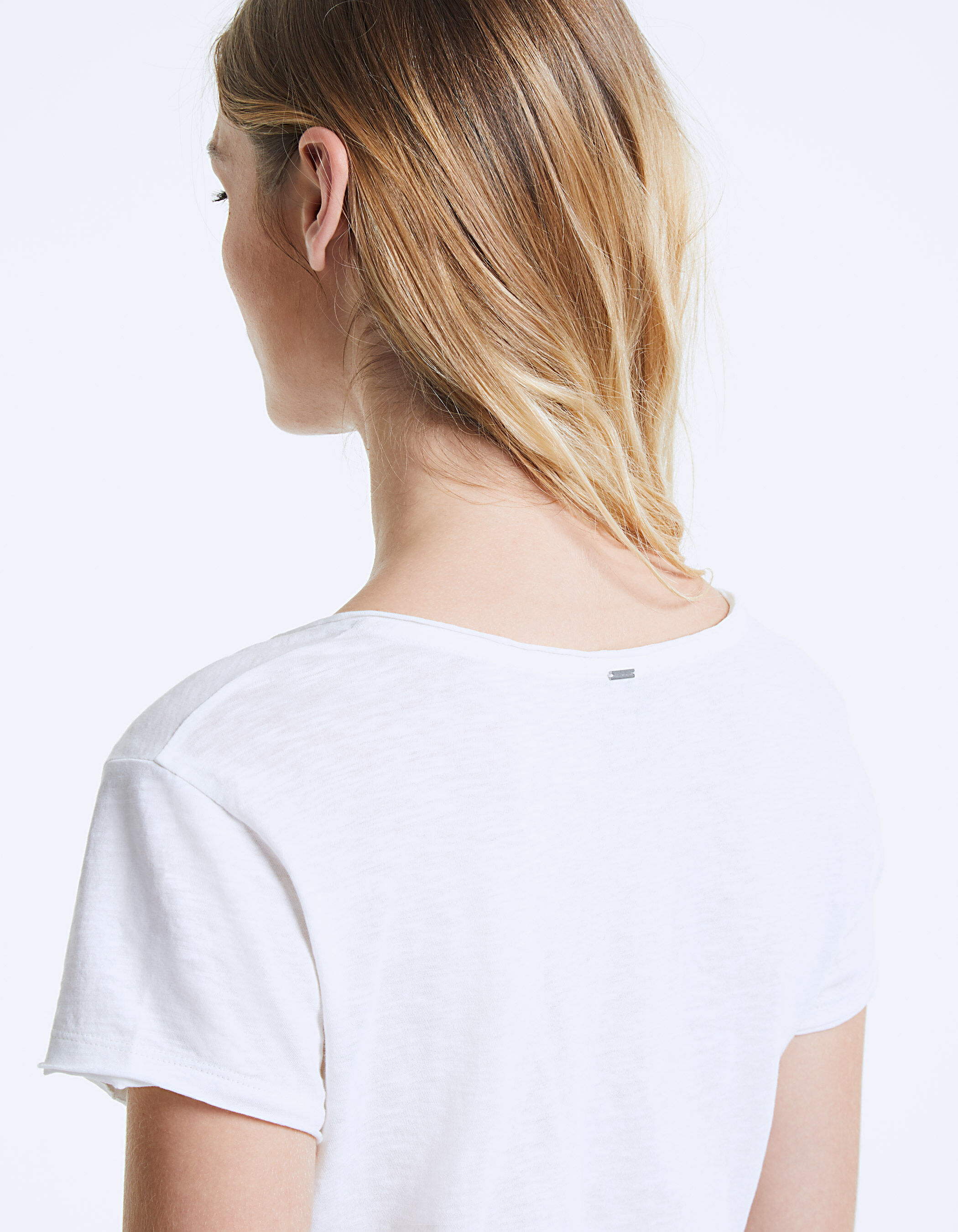 T shirt rock femme col 2025 v