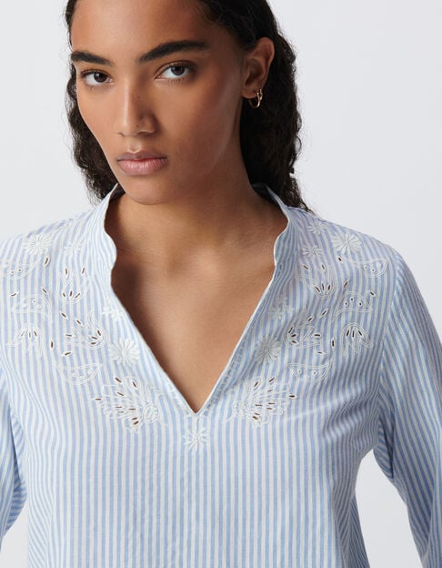 Hemelsblauwe gestreepte blouse geborduurd frontje - IKKS