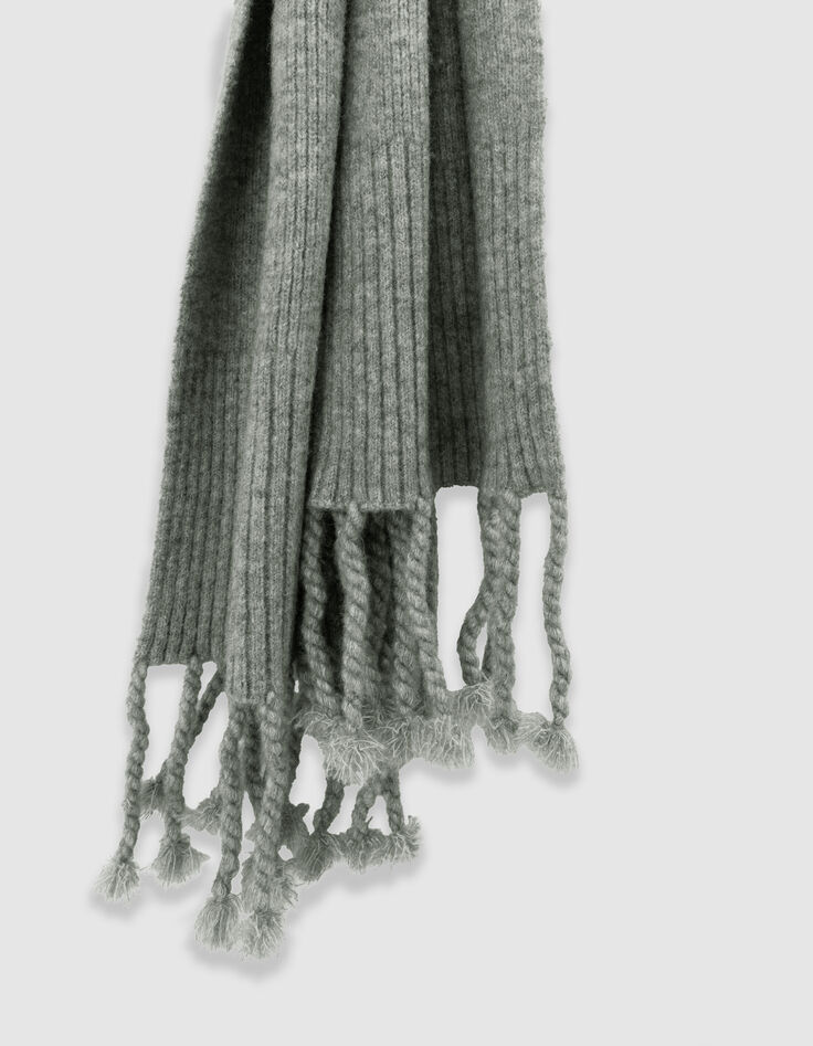 Grauer Damenstrickschal mit Fransen-3