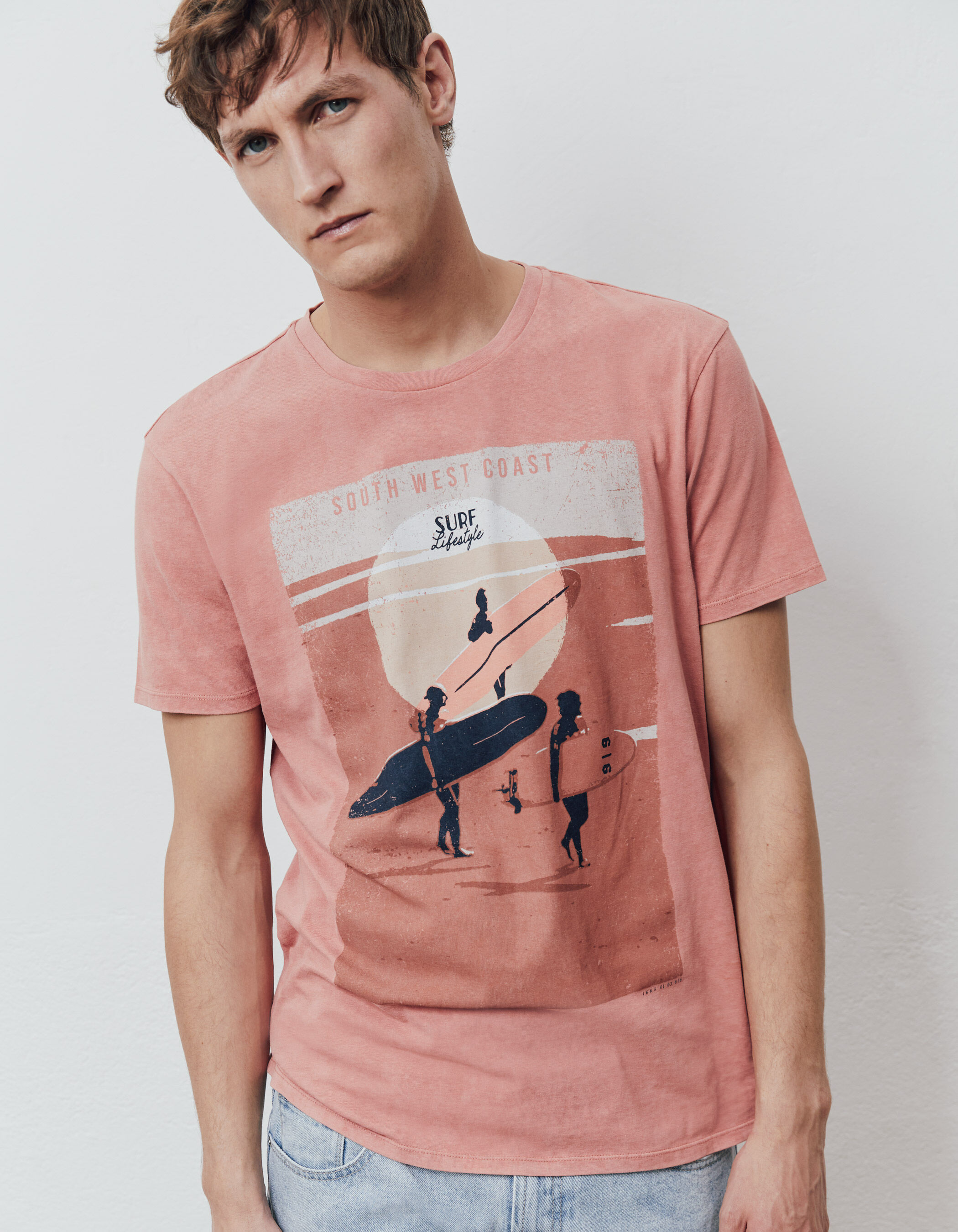 Men s coral T shirt with surfers image