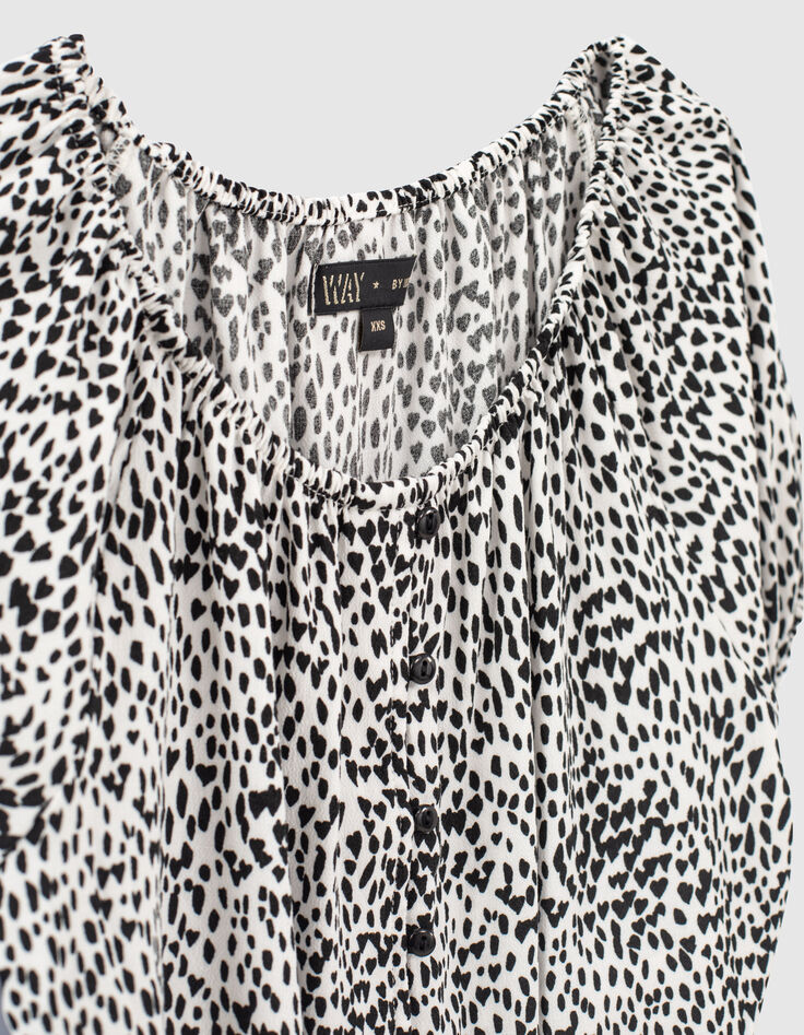 Cremewei&szlig;e M&auml;dchenbluse mit schwarzen Herzmotiven-6
