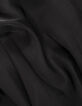 Blusa negra de rejilla con bordado floral-7