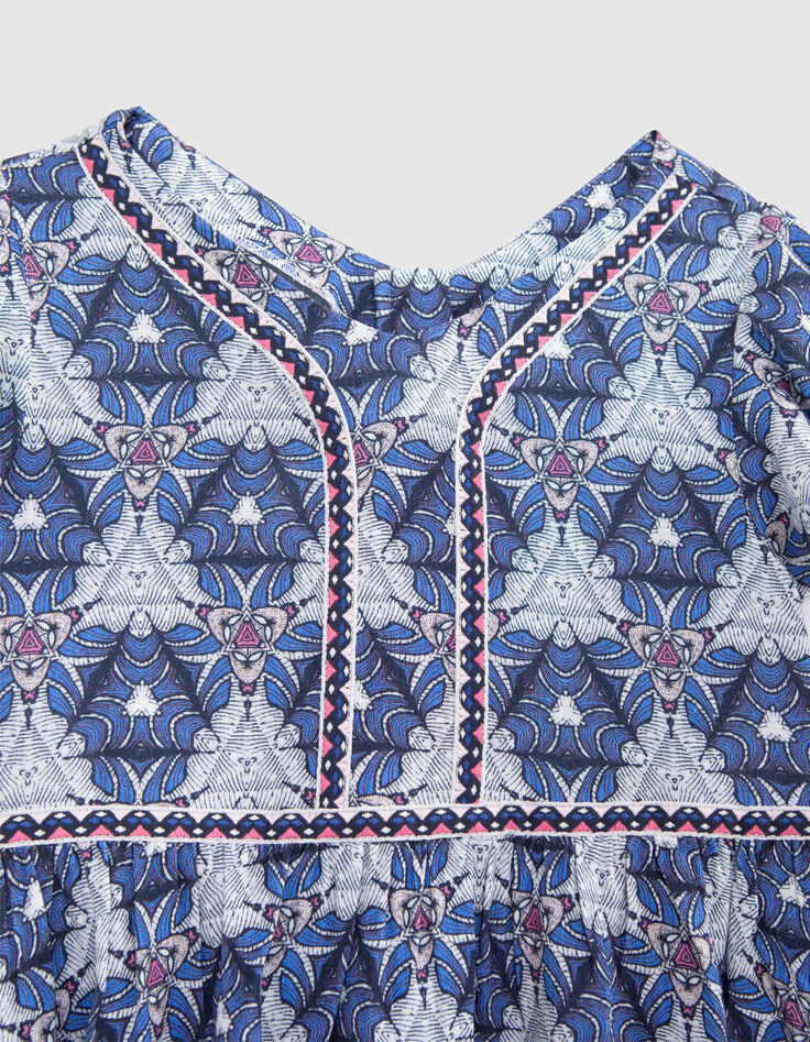 Weißes Mädchenkleid mit grafischem Wax-Print-2