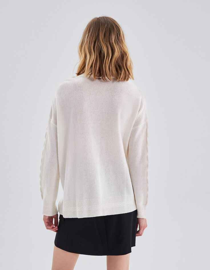 Cremewei&szlig;er Damenstrickpullover mit gravierten Kn&ouml;pfen-3