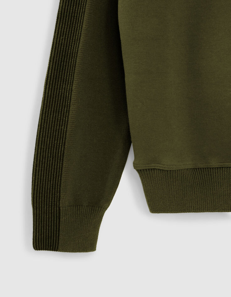 Pull kaki bi-mati&egrave;re avec visuel emboss&eacute; gar&ccedil;on-5