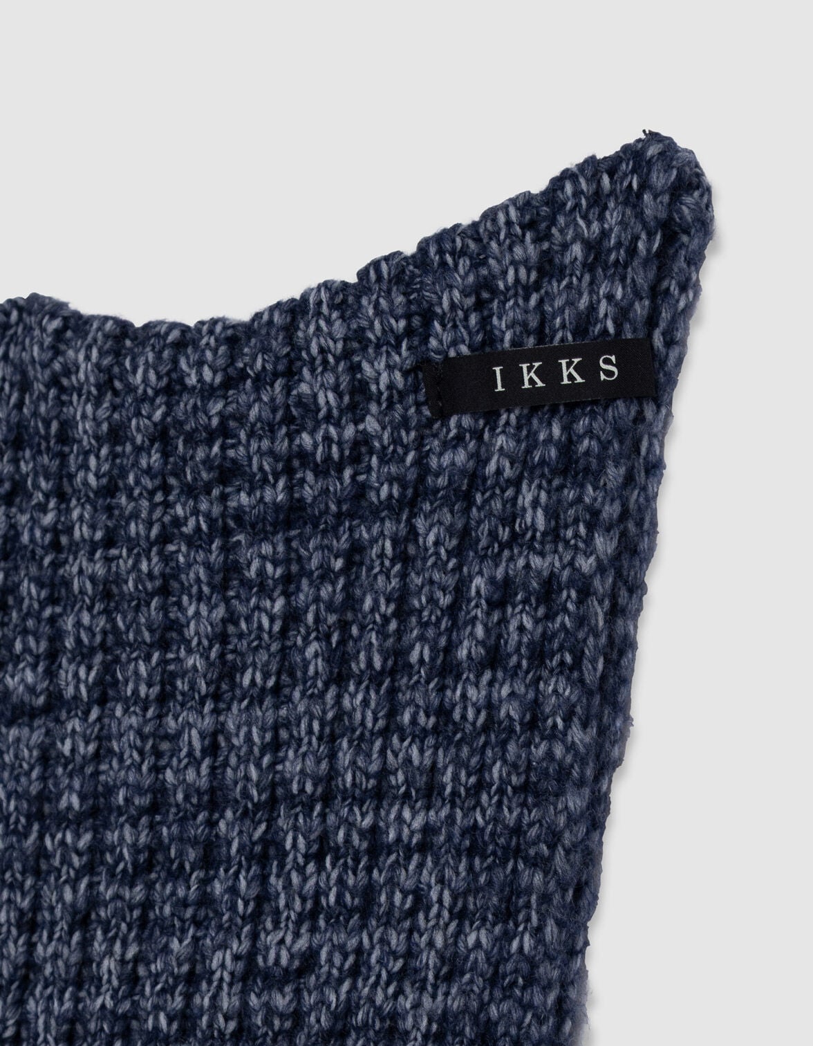 Men's blue ribbed knit snood