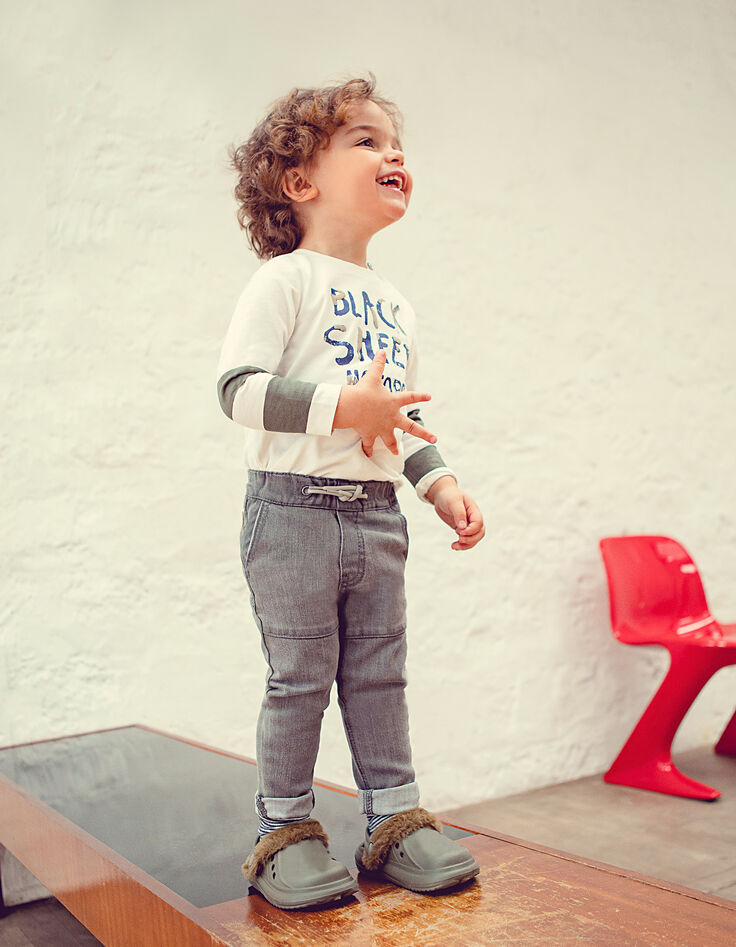 Baby boys&rsquo; light beige/khaki T-shirt and grey jeans outfit-2