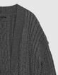 Lang grijs vest details kabelbreiwerk Dames-2 Lang grijs vest details kabelbreiwerk Dames-2