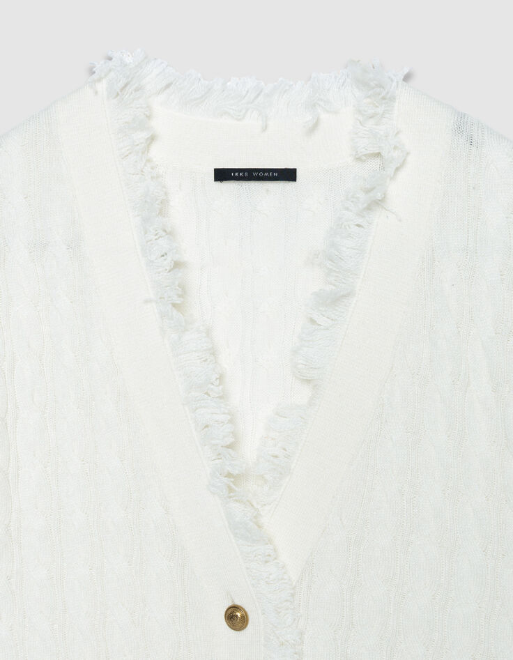 Wei&szlig;e STRICKJACKE f&uuml;r Damen aus Zopfstrick mit kurzen &Auml;rmeln-7