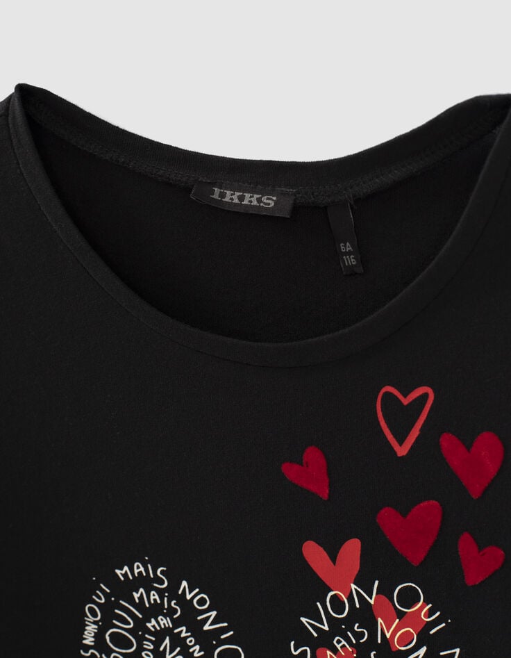 Camiseta negra print letras y corazones mini me niña-2