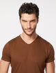 Men’s cognac Essential V-neck T-shirt-4