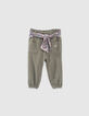 Pantalon kaki à ceinture-foulard végétal bébé fille-1