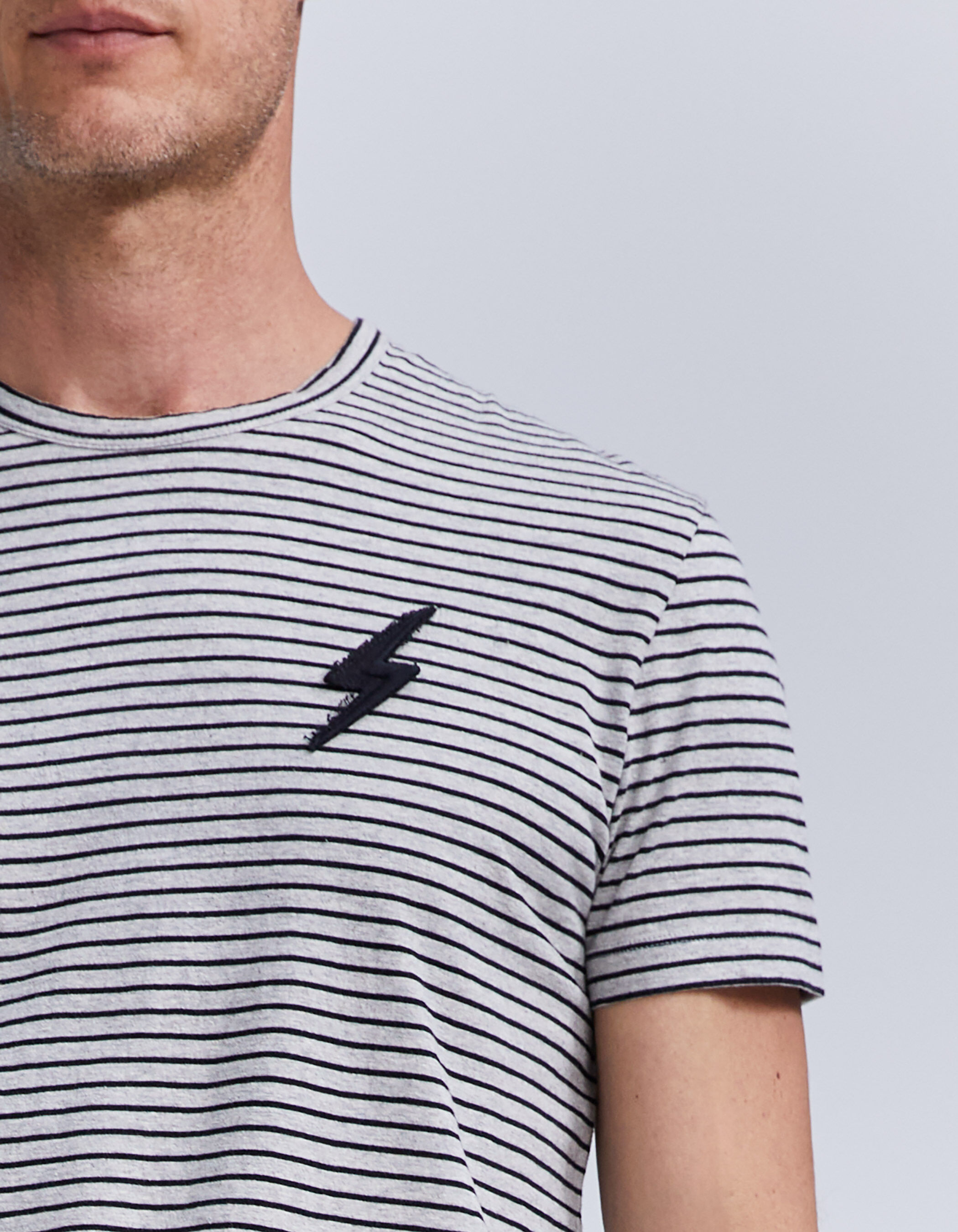 Camiseta marinera gris rayas negras reciclada Hombre